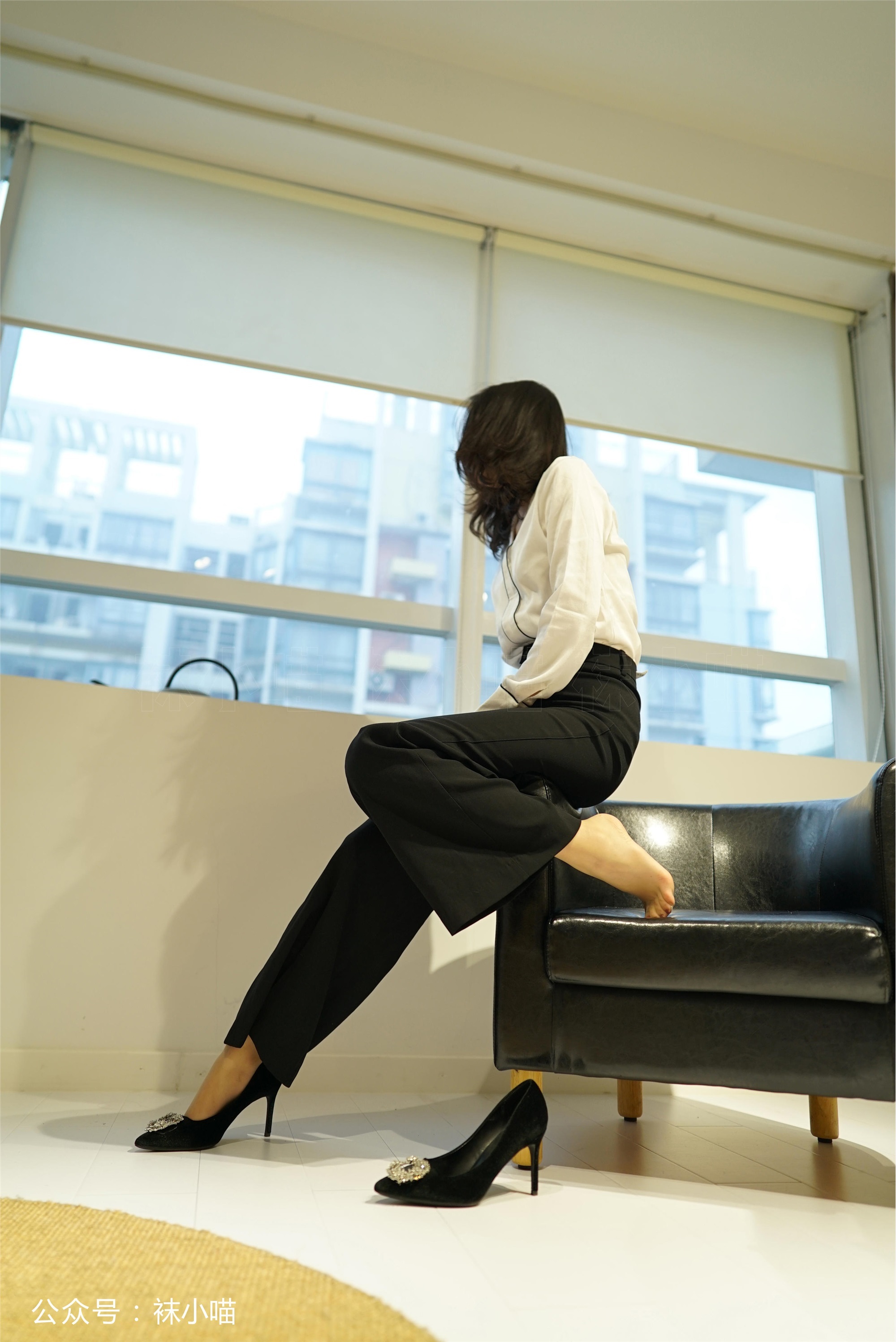 KittyWawa袜小喵  KT136《L总监的裤里丝》